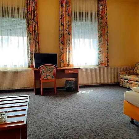 Traube Oeffingen 3*