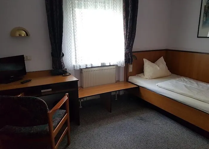 Traube Oeffingen 3* Фелльбах