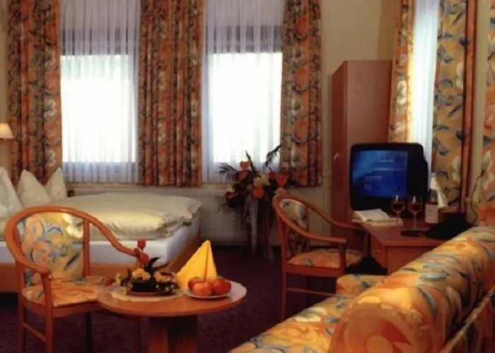 Отель Traube Oeffingen Фелльбах